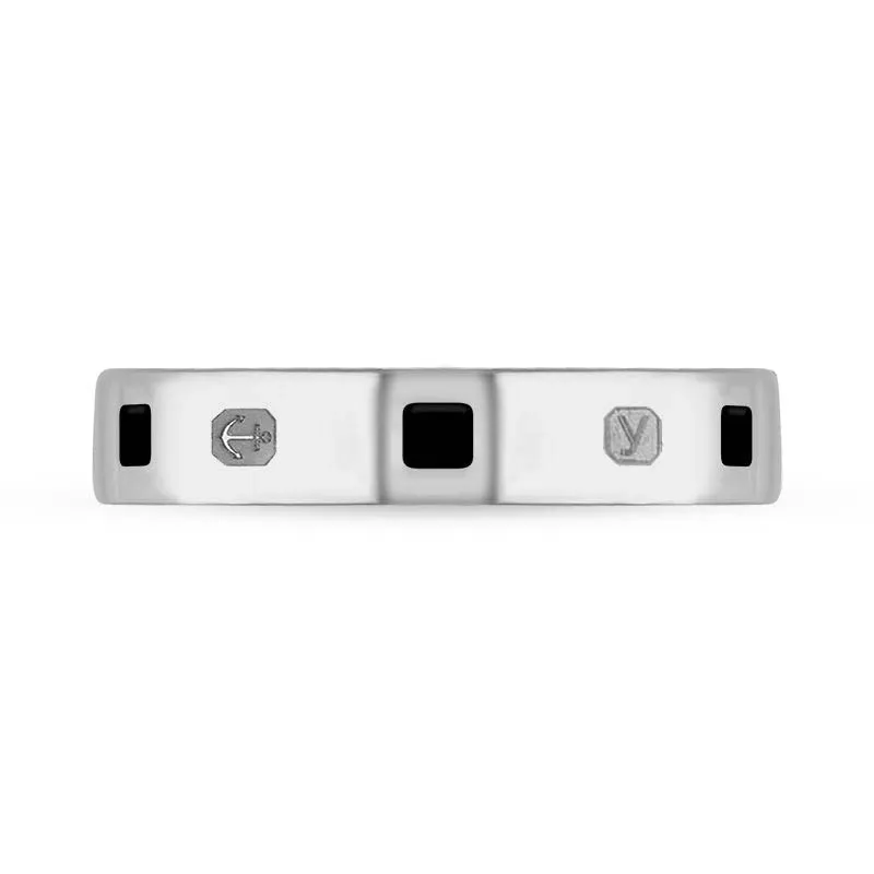 18ct White Gold Whitby Jet King's Coronation Hallmark Princess Cut 4mm Ring D