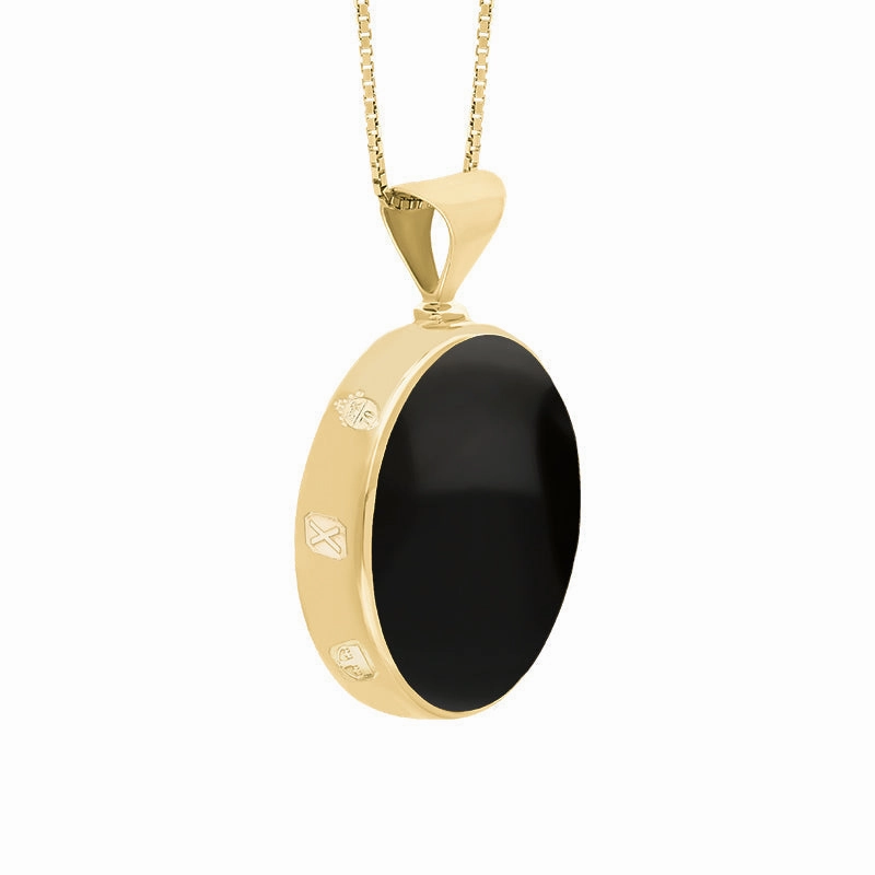 18ct Yellow Gold Whitby Jet Mother of Pearl Queens Jubilee Hallmark Double Sided Round Necklace D