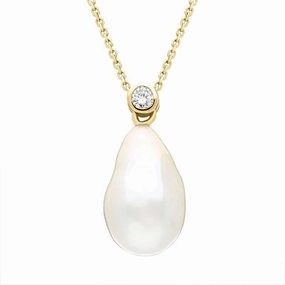 18ct Yellow Gold White Akoya Pearl Drop 0.10ct Diamond Necklace D