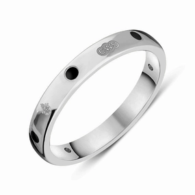 9ct White Gold Whitby Jet Queen's Jubilee Hallmark 3mm Ring D