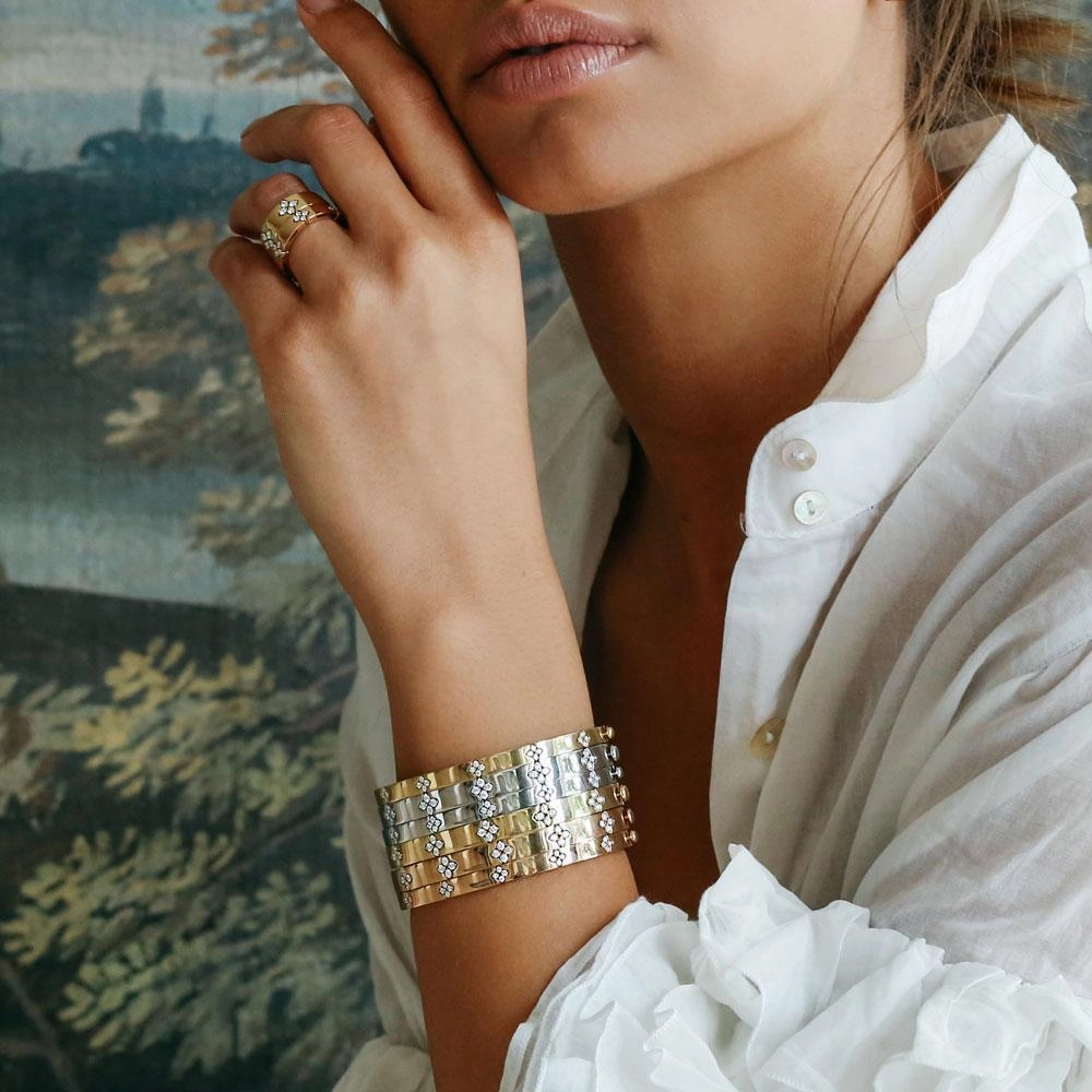 Roberto Coin Love in Verona 18ct Yellow Gold Diamond Bangle