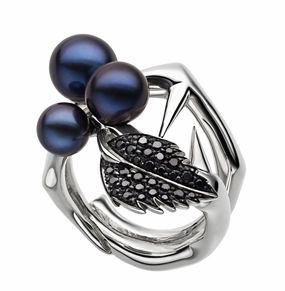 Shaun Leane Blackthorn Sterling Silver Black Spinel Pearl Leaf Ring
